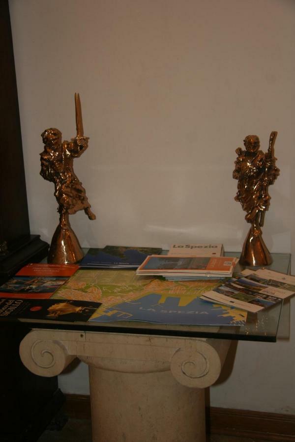 Sculptor House Apartment La Spezia Luaran gambar